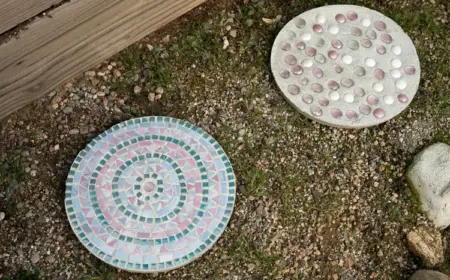 farbenfrohe und verschönernde dekorationselemente wie trittsteine für gehwege im garten verwenden