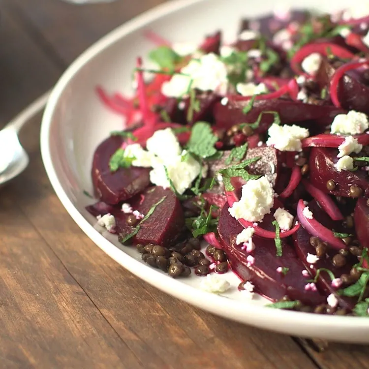 herbst salate rezepte rote bete salat mit linsen und feta