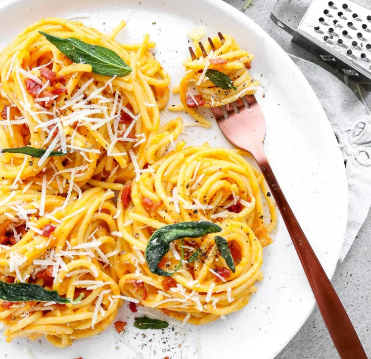 kürbis carbonara vegan ausgefallene pasta rezepte herbst