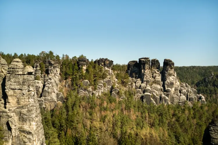 Sächsische Schweiz und andere deutsche Urlaubsziele mit dem Auto im Herbst