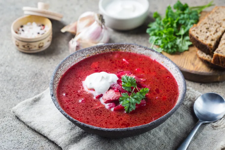 vegetarischer borscht rezept russische rote bete suppe mit gemüse