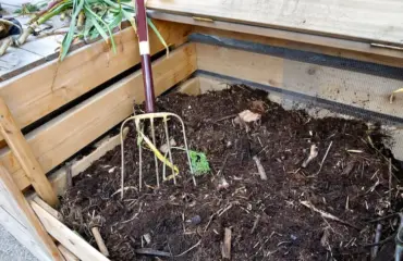 Wie kann man Kompost im Herbst umsetzen?