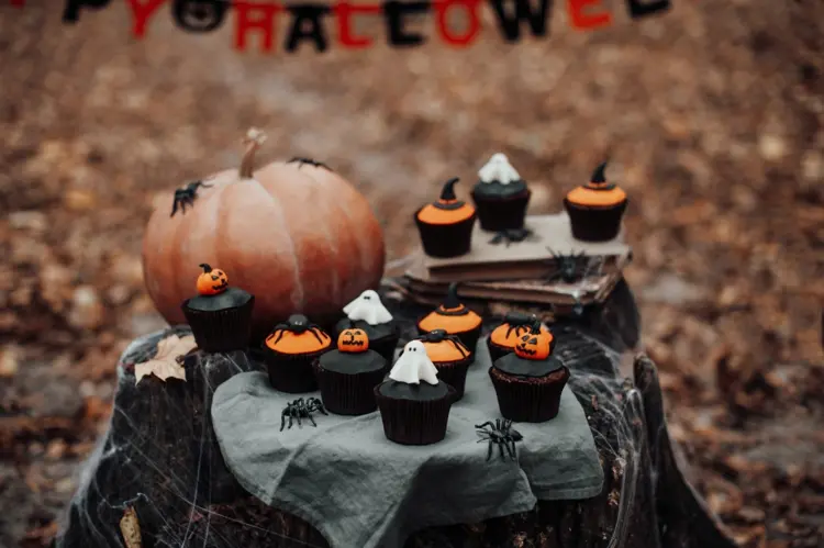 halloween muffins dekorieren gruselige und einfache ideen zum nachmachen für anfänger