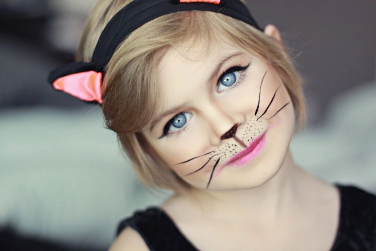 katzengesicht schminken für kinder halloween ideen, die nur 10 minuten dauern!