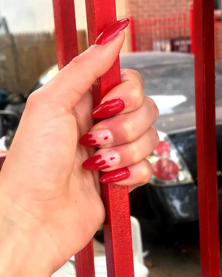nageldesign in rot für lange nägel halloween nails 2023