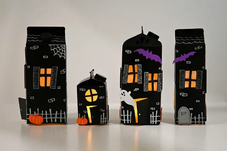 Schnelle Laternen basteln zu Halloween aus Milchkartons - Gruselige Häuser