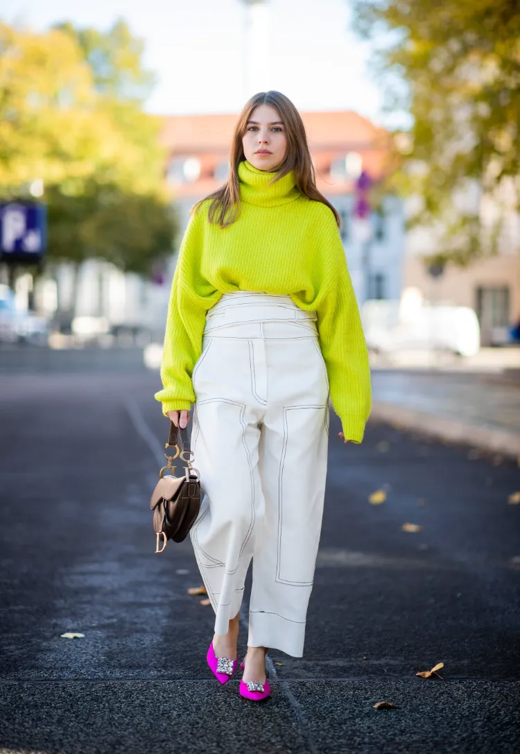 trendfarben herbst winter 2023 pullover must haves