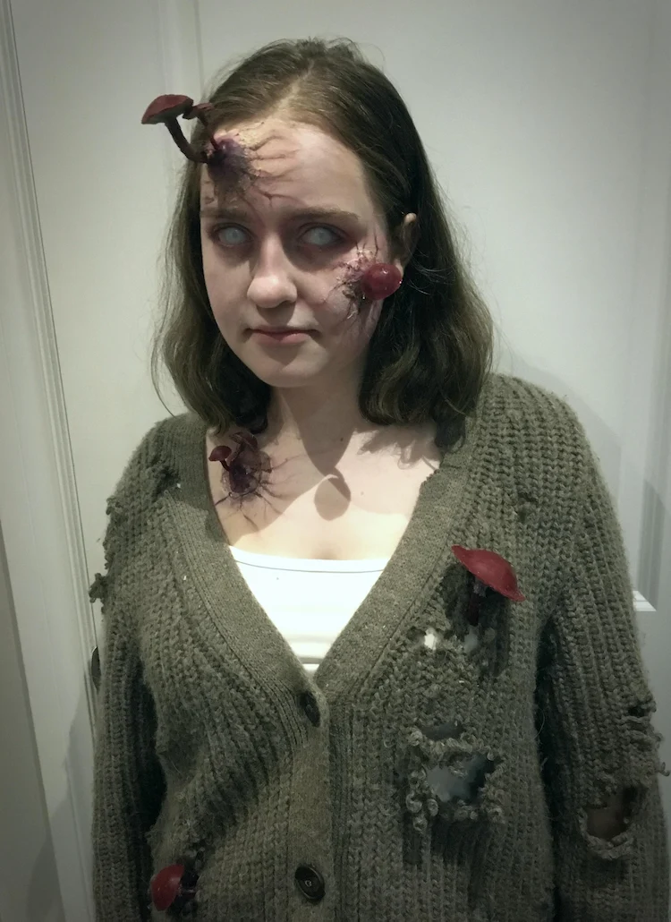 wie sich für Halloween Kostüm Ideen Teenager als Fungus Zombie verkleiden können