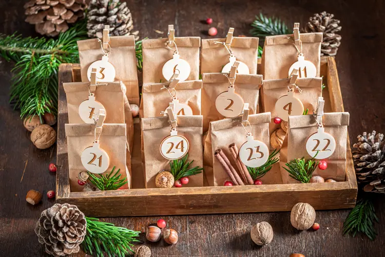basteln mit butterbrottüten für weihnachten einfache adventskalender