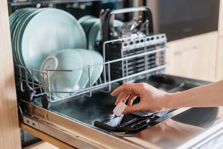 Placement incorrect des tablettes pour lave-vaisselle
