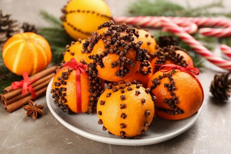 pomander aus orangen mit nelken zu weihnachten selber machen