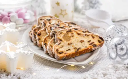 quarkstollen mit marzipan omas rezept weihnachtsgebäck klassiker