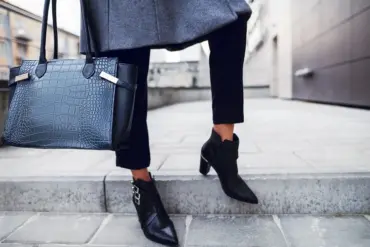 ankle boots mit einsätzen sind elegant und klassisch