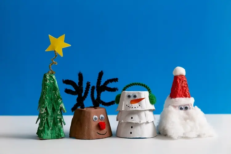 basteln für weihnachten mit eierkarton tanne, rudolph, schneemann und weihnachtsmann