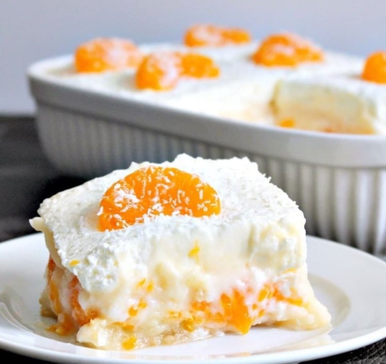 mandarinen dessert mit vanillepudding und sahne