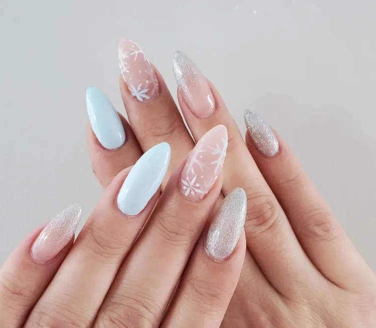 minimalistische weihnachtsnägel bilder pearl winter nails