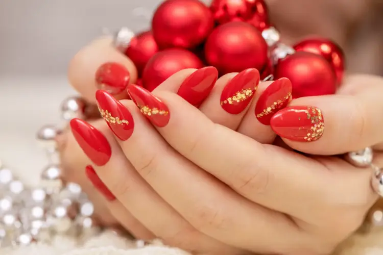 weihnachten nageldesign bilder rote nägel ideen 2023