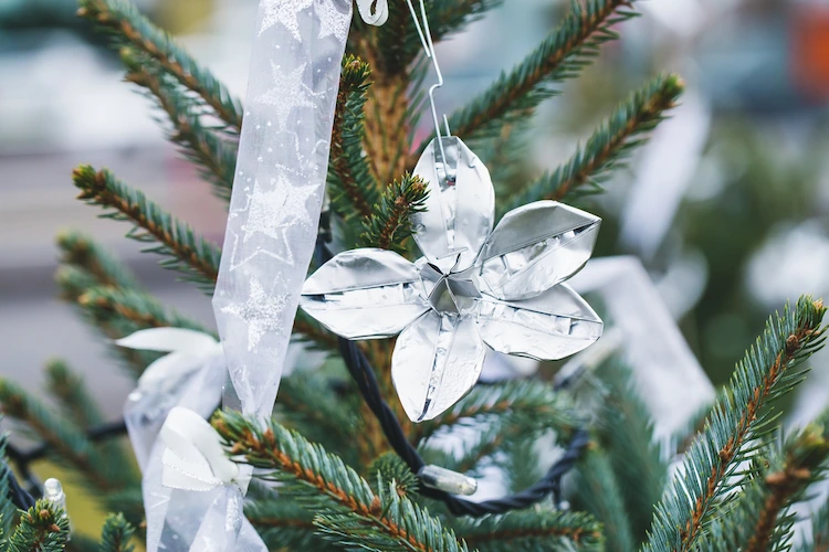 weihnachtsstern ornament aus alufolie basteln
