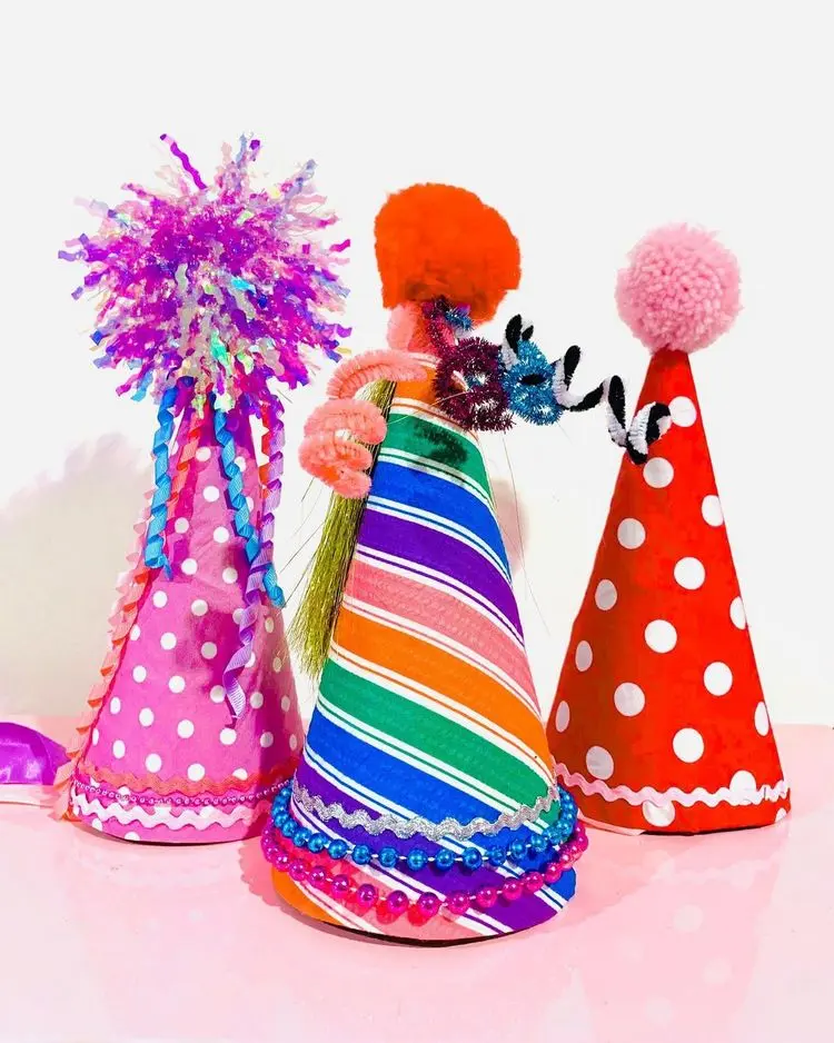 ideen für die gestaltung von partyhüten zum karneval