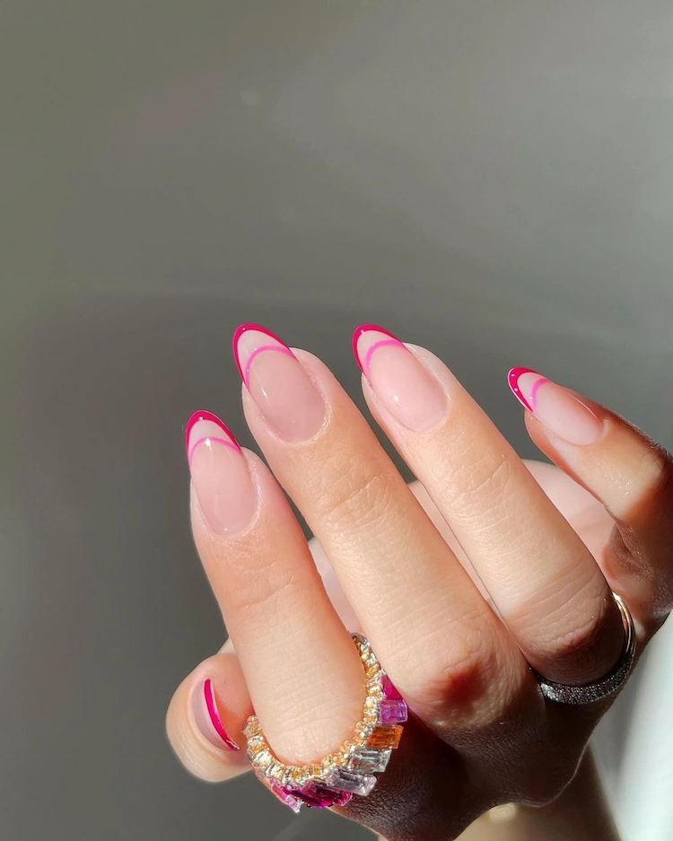 invisible french nails mit barbiecore design