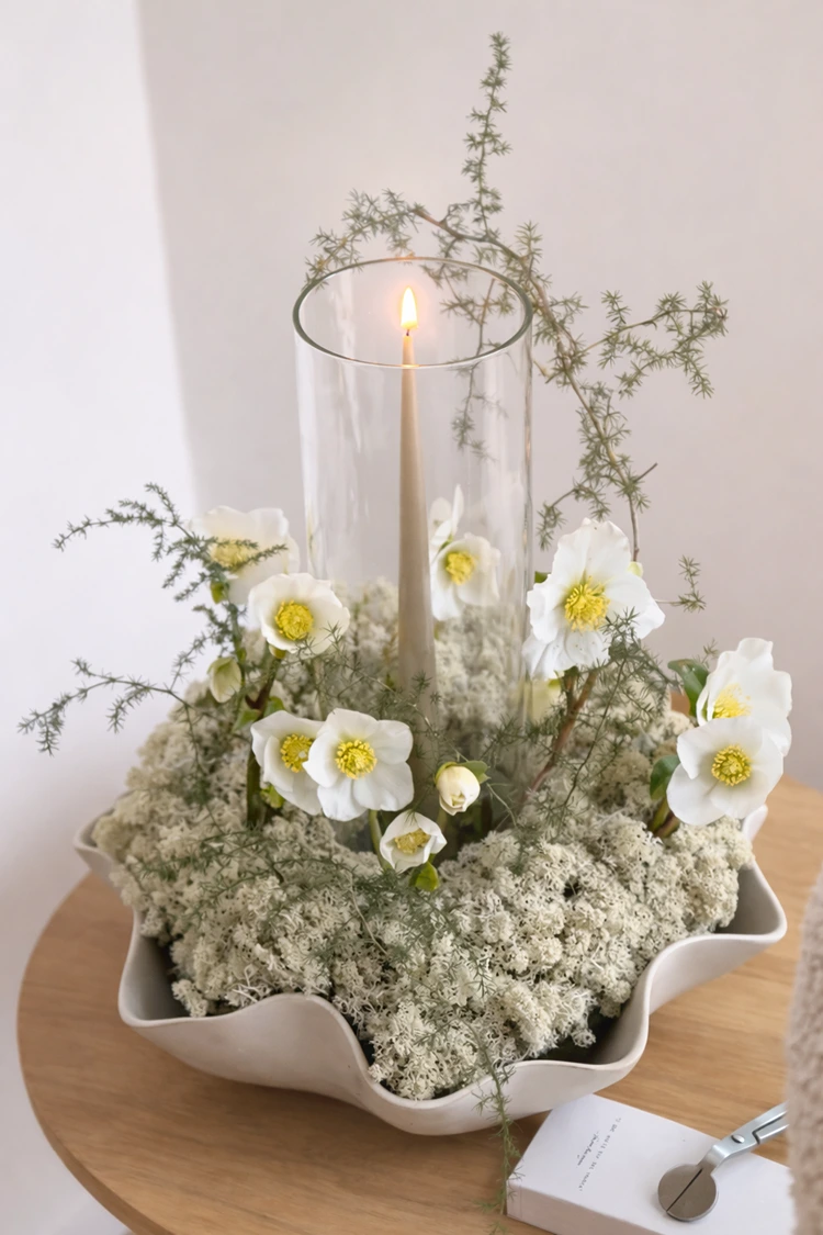 Kranz aus Steckschaum mit Irisch Moos, Zweigen und Christrose gestalten