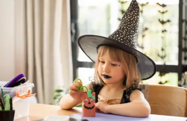 zauberhut basteln kindergarten hexe kostüm selber machen
