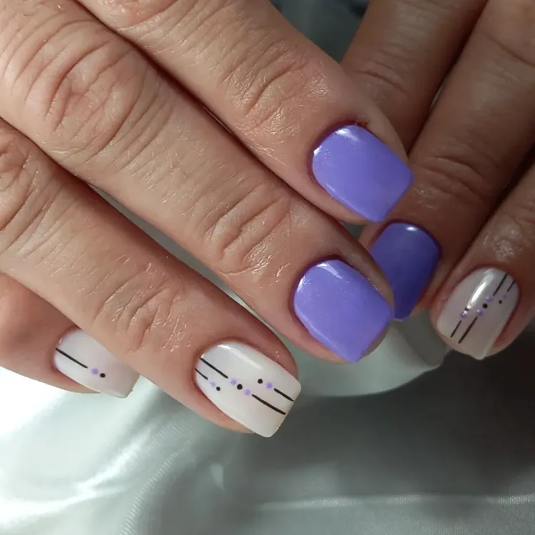 nageldesign für kurze fingernägel lilac nails mit glitzer
