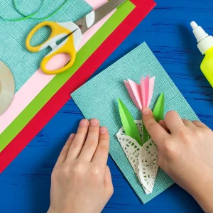 tulpen basteln, aber diesmal nicht aus papier, sondern mit diesen coolen materialien