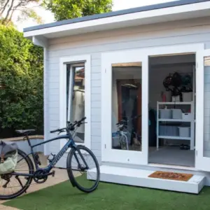 gerätehaus optimiert den stauraum im garten