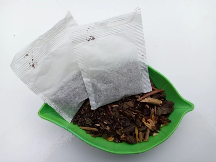 schwarzer tee gegen blattläuse an pflanzen wie verwenden im garten