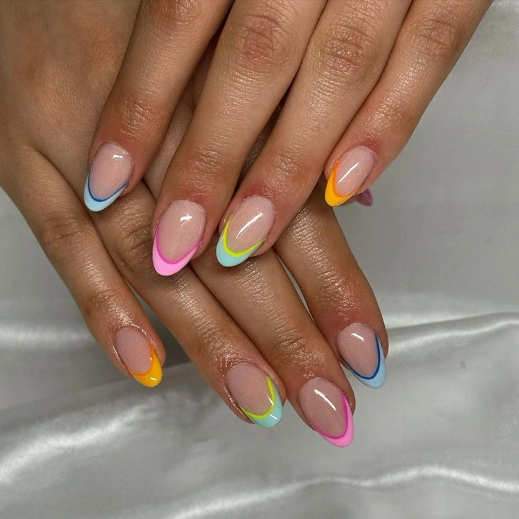 Bunte French Tips