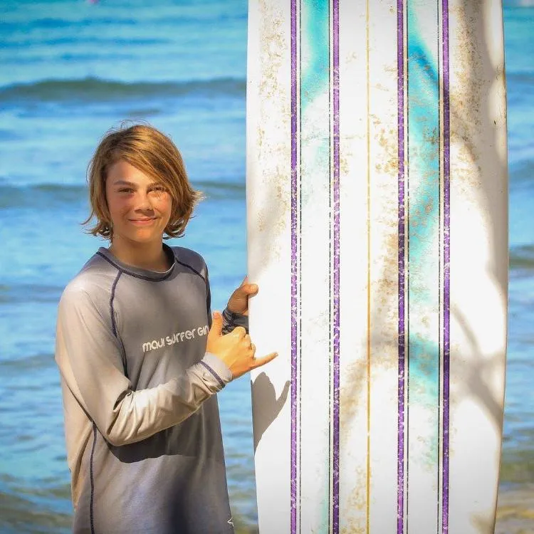 Lange lässige Frisuren für Jungs Surfer Boy