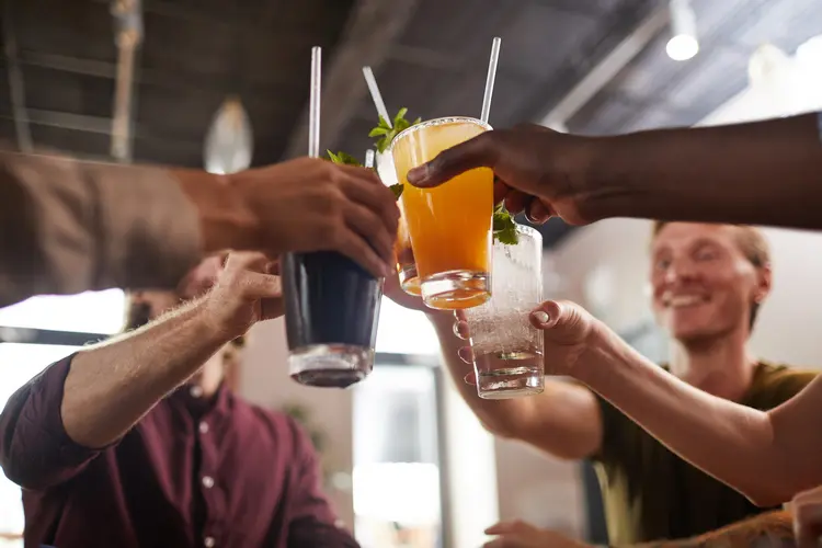 Nicht alkoholische Cocktails mit Bier selber machen - Einfach und schnell