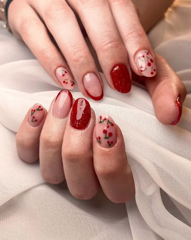 Rote Nägel für den Sommer - schöne Nagelkunst-Ideen