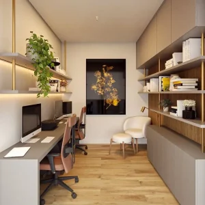 Schlauchzimmer als Büro einrichten mit langem Schreibtisch und Einbauschränken