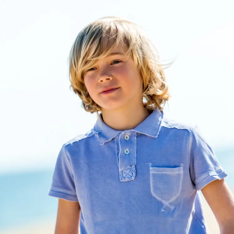 Strand Frisuren für den Sommer für Jungen