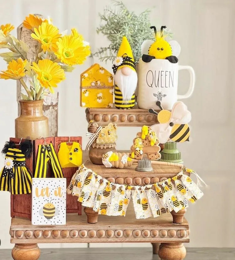 Etagere dekorieren im Sommer - Bienen und Honig