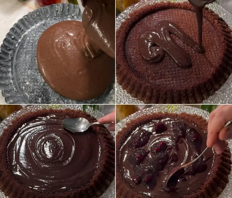 Kuchenrezept mit Schokolade und Kirschen auf Rührteigboden mit Kakao