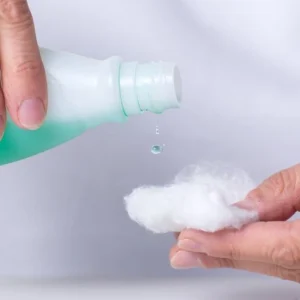 Putzen mit Nagellackentferner - Was kann man alles mit dem Wundermittel im Haushalt machen?