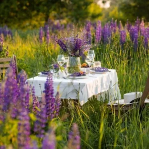 Schlichte Lavendel-Deko für Ihre Teller