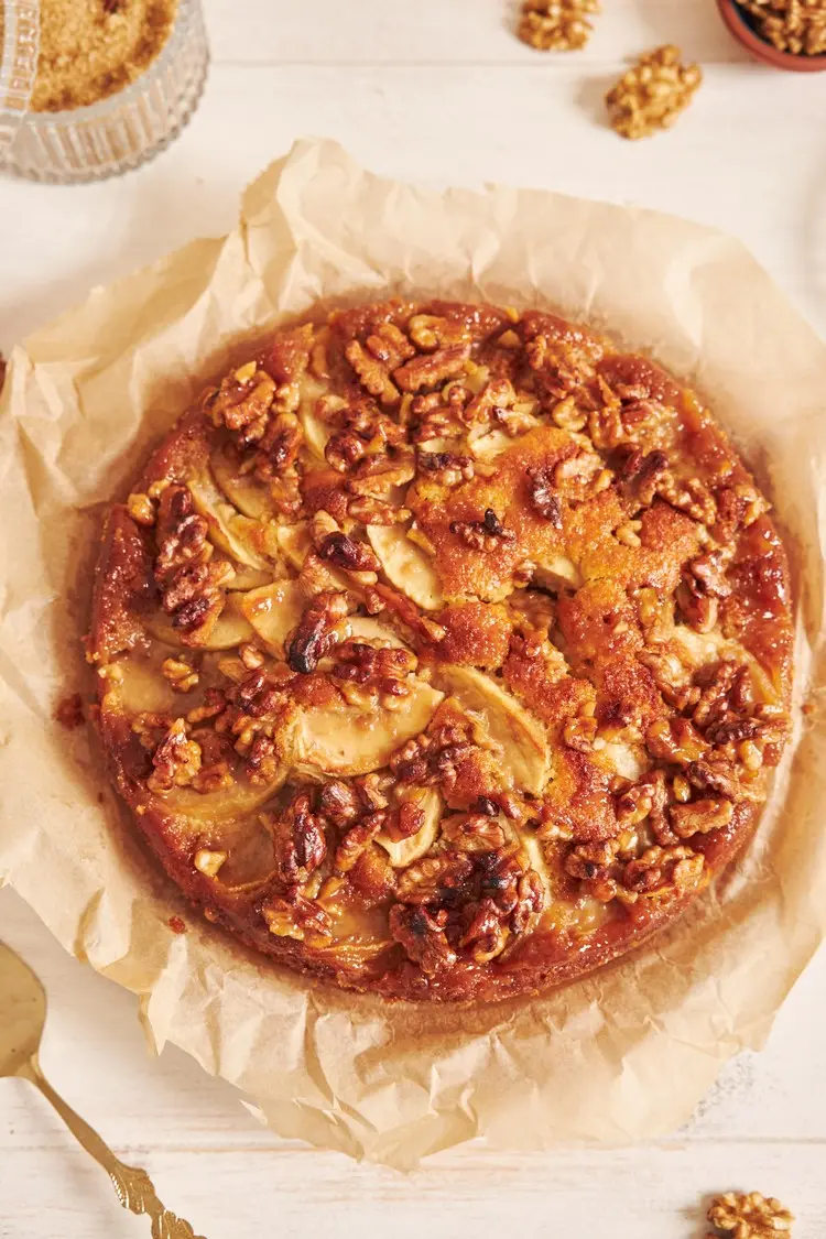 Die Tarte kann auch als normaler Apfelkuchen mit Rührteig gebacken werden