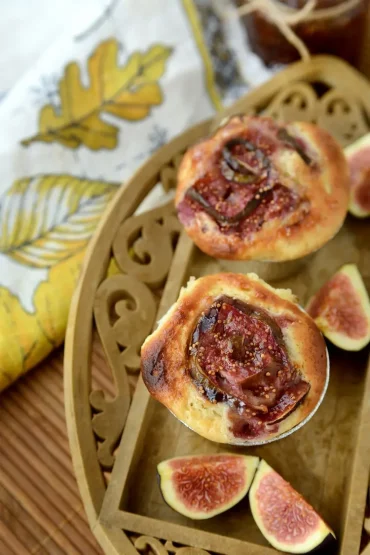 Muffins mit Feigen selber machen und mit Ziegen- oder Schafskäse kombinieren