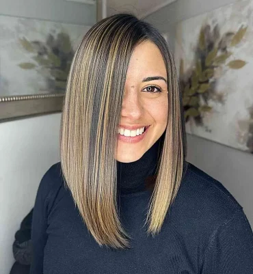 Peppiger Long Bob Cut (Lob) für runde Gesichtsform