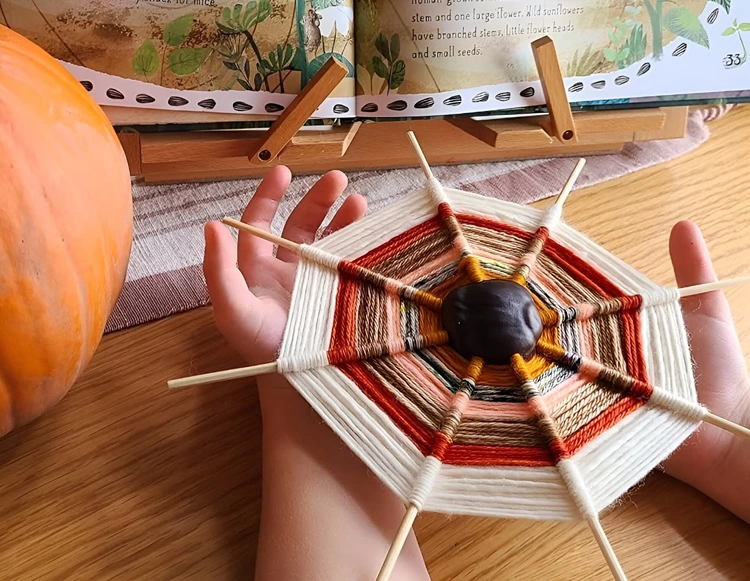 Spaß für Kinder mit Kastanien im Herbst - Kreative Bastelidee für Anhänger