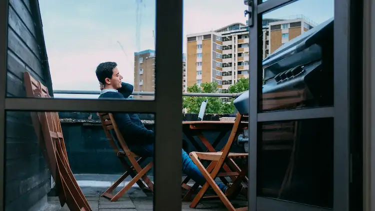 balkon mit essbereich und elektro grill