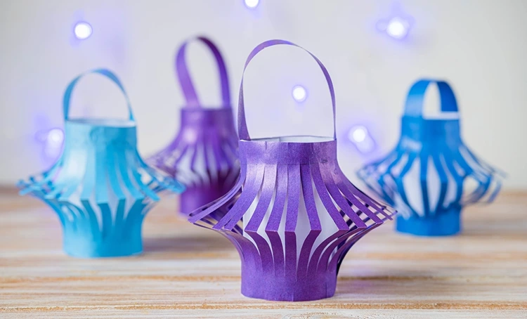 Die Papierlaterne kann beliebig groß gestaltet werden