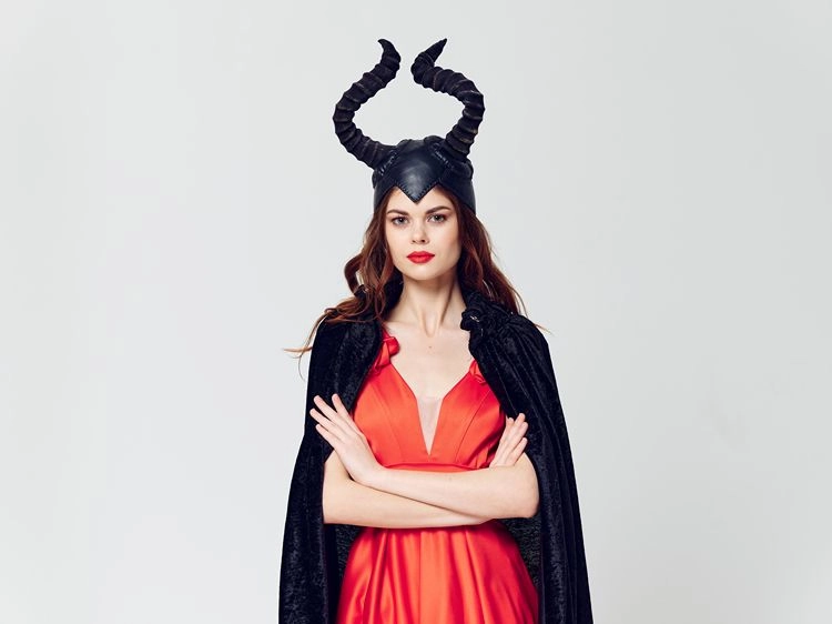 Einfaches Maleficent Make-up