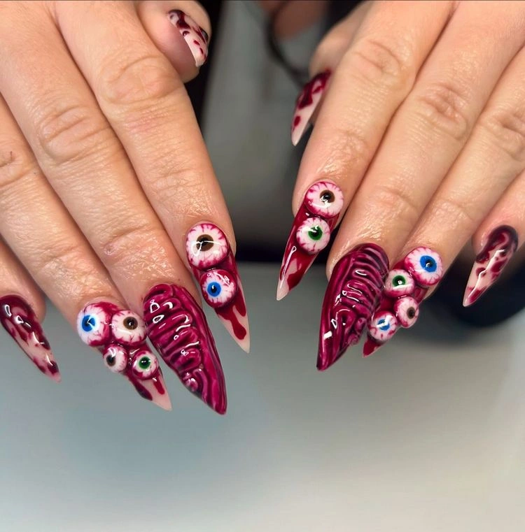 Halloween Nageldesign für die mutigen Frauen