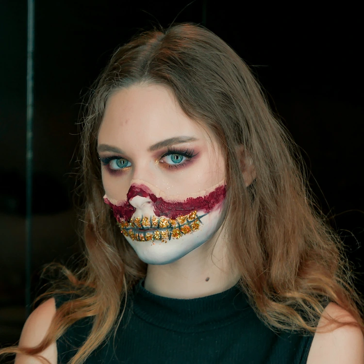 Makeup zu Halloween selber machen Inspirationen Narben schminken 