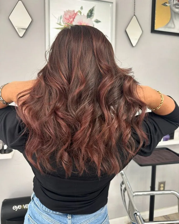 Rot-braune Haarfarbe ausprobieren